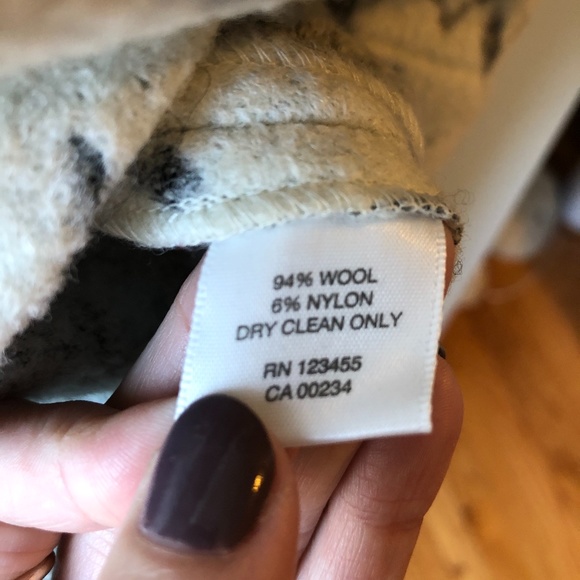 424 FIFTH Chevron Jacquard Poncho in Ivory NWOT - Picture 6 of 10